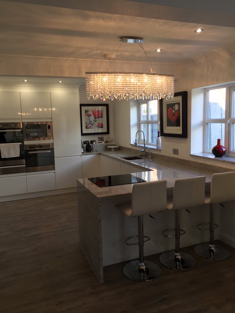 x_liesa's tweet photo. #howdenskitchens and #karndeanfloorings have made my life complete ๐ https://t.co/letv6XEKh5