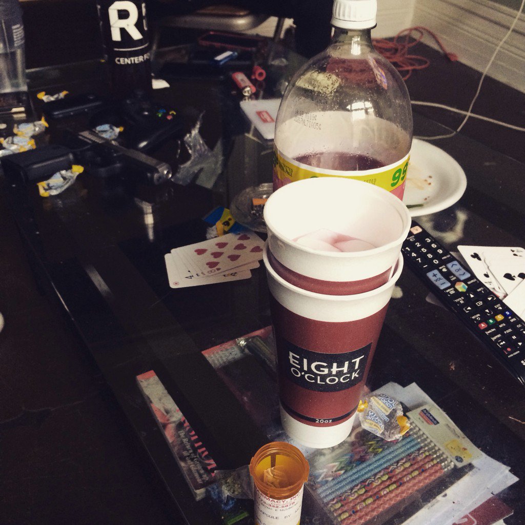 ChicagoStoner's tweet photo. On that bubbly https://t.co/wZ4hZIQA4p