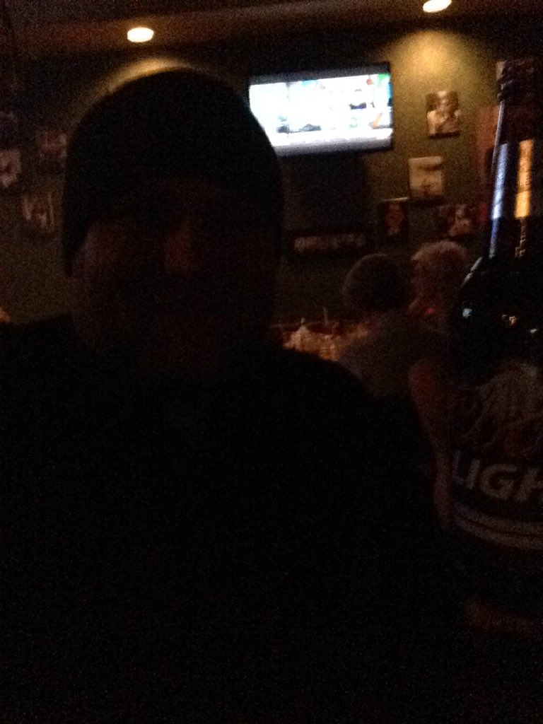 DaveThomsonBand's tweet photo. @JizzyD33 cheers to you my friend! https://t.co/OEoPZ93yjY