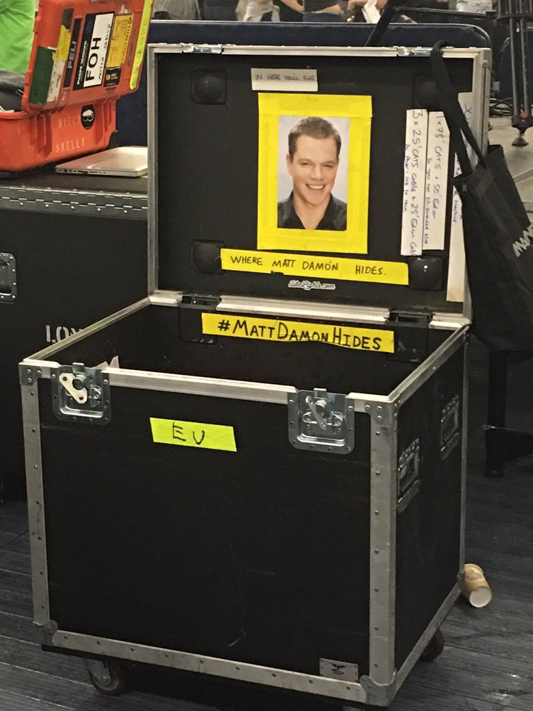 declankitts's tweet photo. #MattDamonHides https://t.co/wRLYaiVz9c