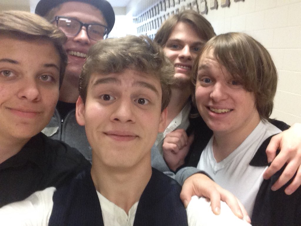 yonkedoodle's tweet image. Here it is... End of an era. Last variety show with my boys. You guys rule.