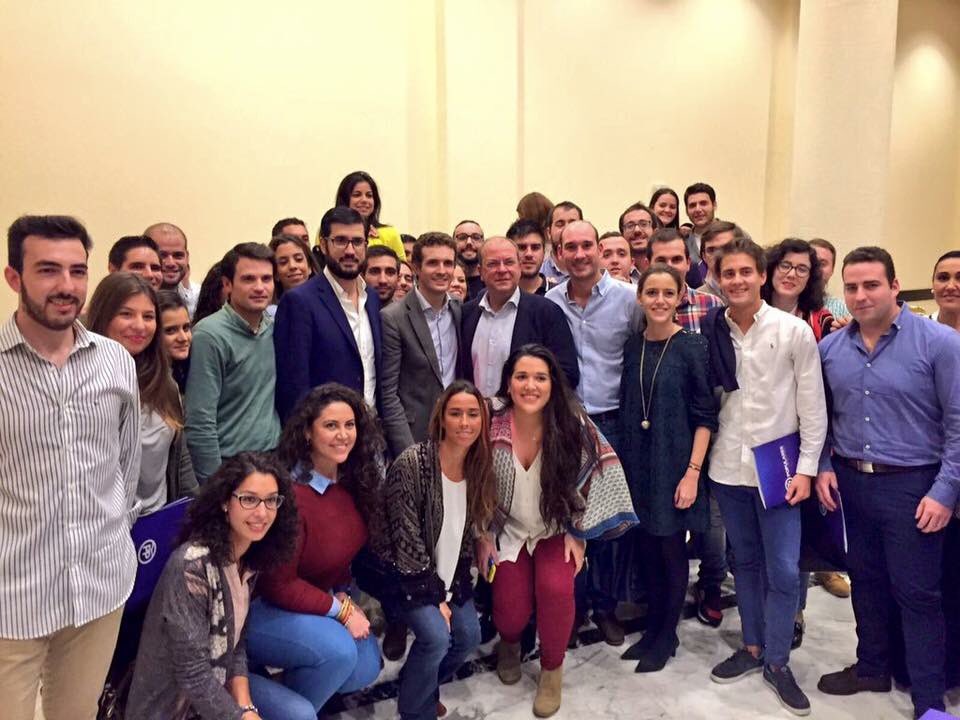 NNGGExtremadura's tweet photo. En la Junta Directiva Regional del  @ppextremadura junto con el Presidente #Monago y @pablocasado_ https://t.co/nBN2vSsbGr