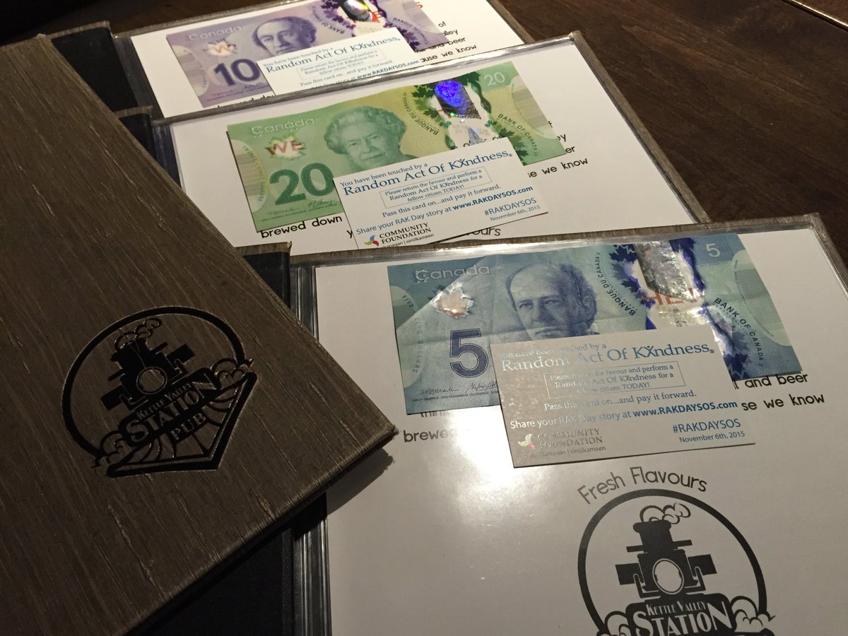 Kettlevalleypub's tweet photo. Some lucky folks! #RandomActofKindness #RAKDAYSOS #SpreadKindness #Penticton #Surprise #MenuTreats https://t.co/Ih3ra4FmRg
