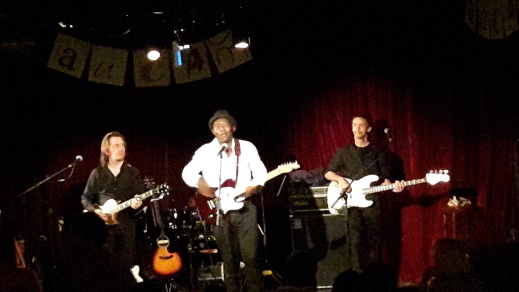 Belle soirée au Cam #Strasbourg avec Roland Tchakounté #concert #blues
