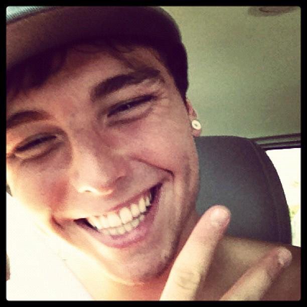 renatafdo's tweet photo. That classic @wesleystromberg's icon π€π #askchloe #ThrowinBackE3 https://t.co/eDAKBpU77o