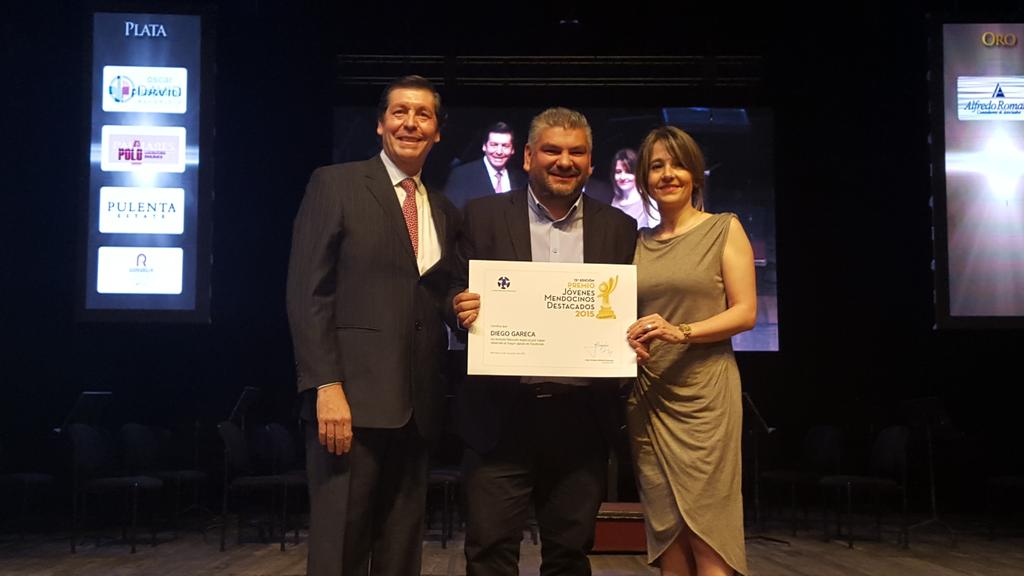TadeoGZ's tweet photo. Felicitaciones @GarecaGc el más votado en Facebook como jóven mendocino destacado @CEMJovenes #JMD2015 https://t.co/kmtOGnp8Rc