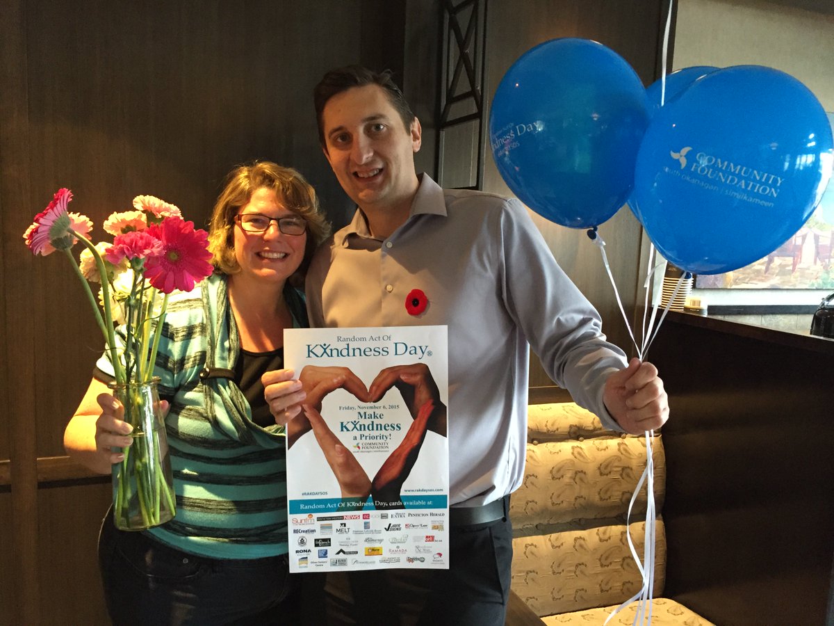 DogLegMarketing's tweet photo. I have been having an amazing day! #RAKDAYSOS #SpreadingKindness #GettingHugs #PayItForward https://t.co/nZB71qs8xB