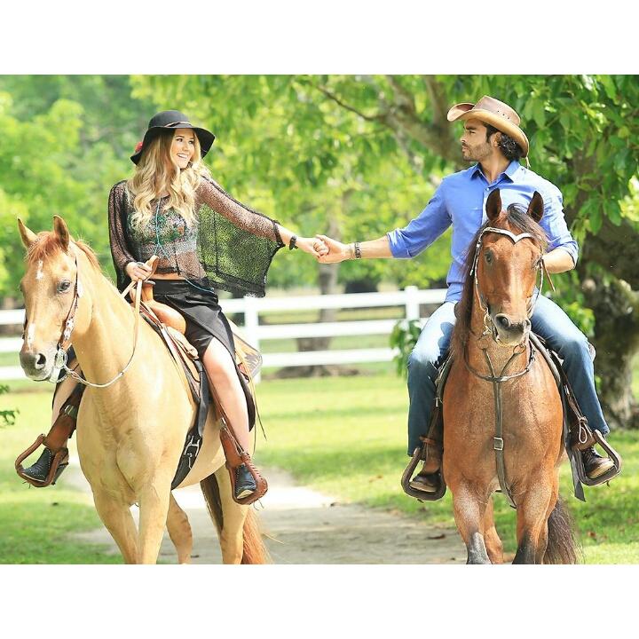 Irina_TDR's tweet photo. Por y para siempre muñeco 💏👫🙈😍💍
@Flavio__TDR 
#TierraDeReyes por @NovaTDT 
@GonzaloGarVi @Kimy2Ramos ❤ https://t.co/7HrKTiH9ZJ