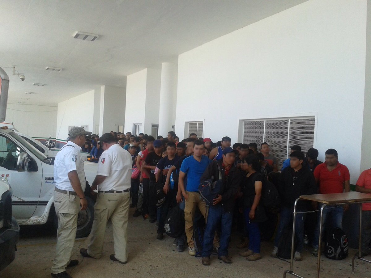 INM rescató a 155 migrantes en Veracruz y Campeche - CTKn6CTWsAAAIRZ