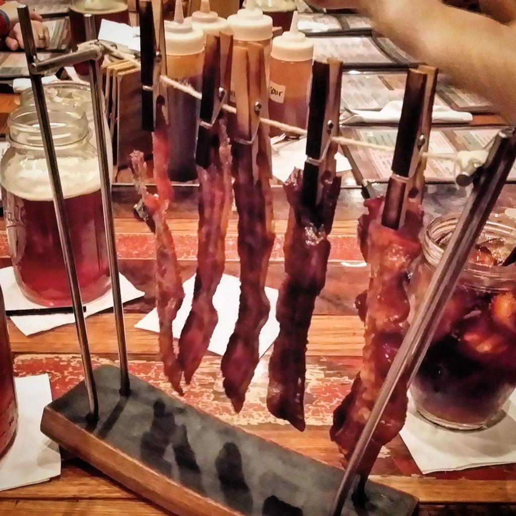 GreyMareSS's tweet photo. Bacon candy... Bacon dipped in sugar... https://t.co/Qdot8wkfv8