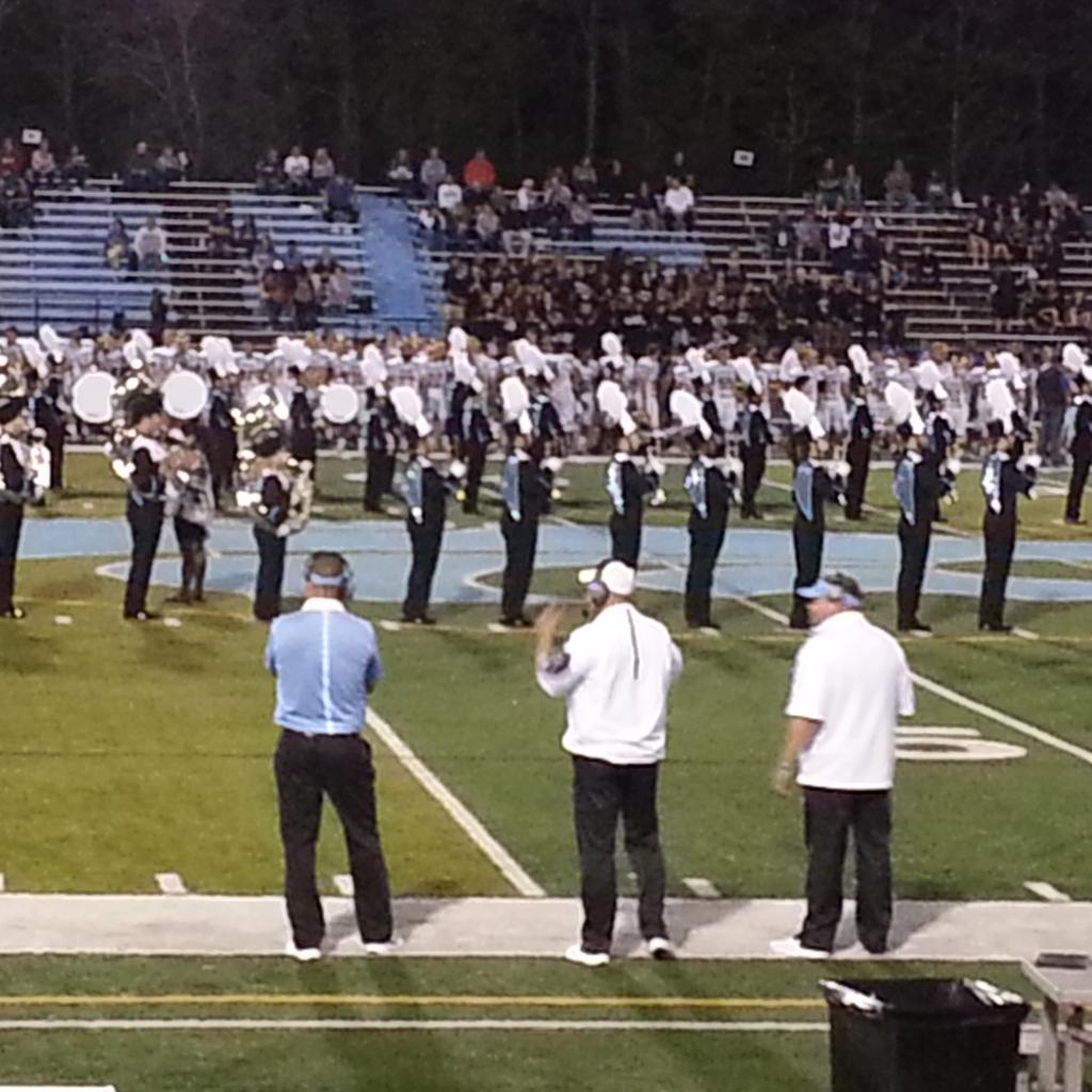 VBCstudentsVA's tweet photo. A great night for football and the Wildcat Marching Band! Go Diego! #teamvbc #viennabaptist #vbcyouth #GoWildcats https://t.co/7GYgU4k9Bi