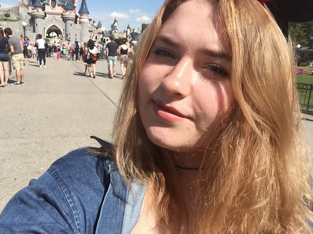 carvedourlove's tweet image. #SDKFamIsConfident i love hashtags like these because we get to see how beautiful and confident everyone is :-)