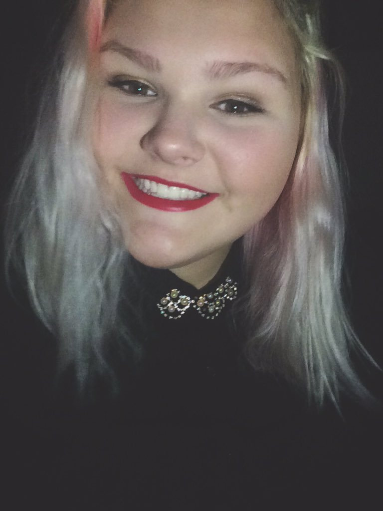 hookahwilkinson's tweet image. #SDKFamIsConfident gained so much confidence in the past year thanks to sdk &amp;amp; all my new friends I made bc of them😇