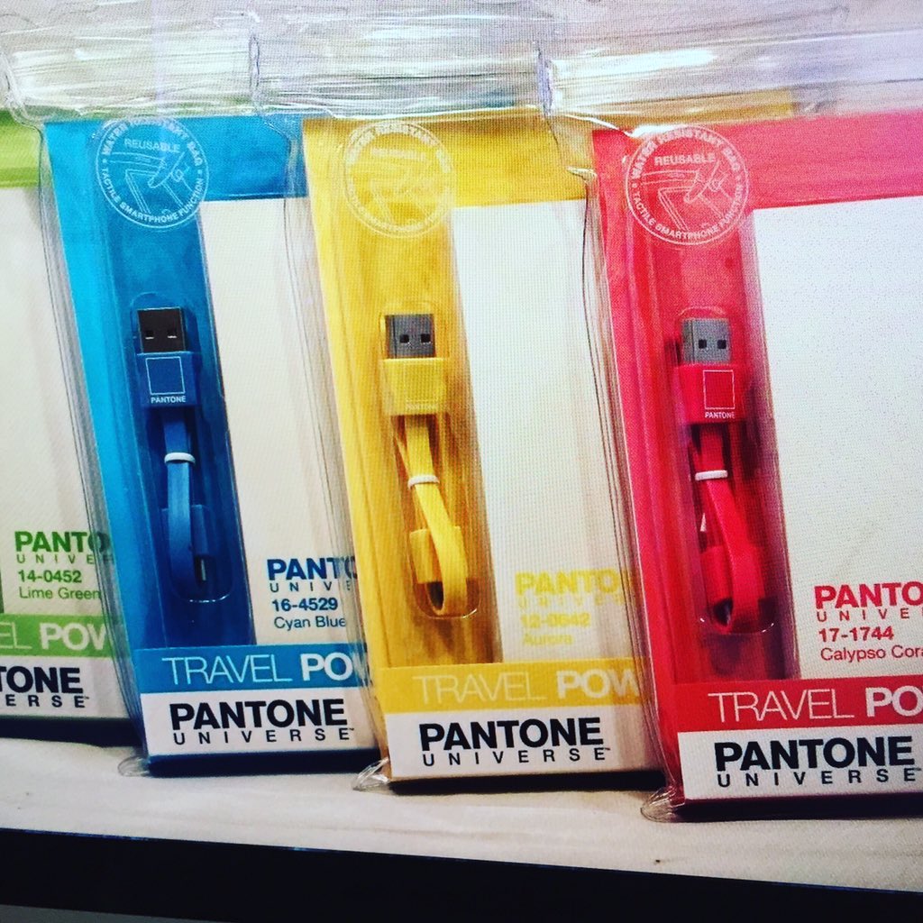 usagdn's tweet photo. Pantone https://t.co/cOBUDjJ4aA