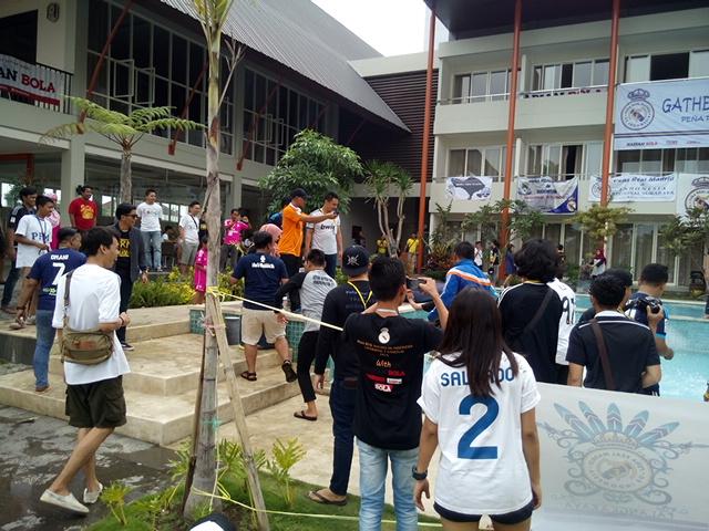 MadridistaSby's tweet photo. Menjelang makan siang #GathNas3PRMI https://t.co/1EoDnmHJYW