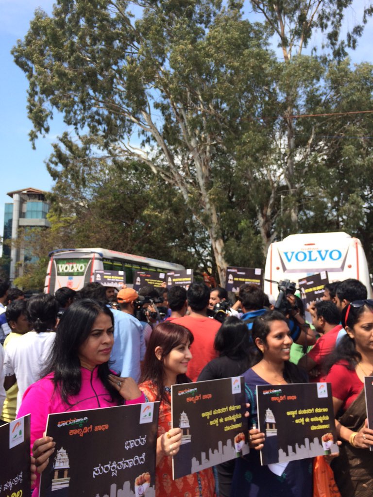 mamtan14's tweet photo. Huge Crowds #MarchForIndia Bangalore https://t.co/kdcp8LJUQA