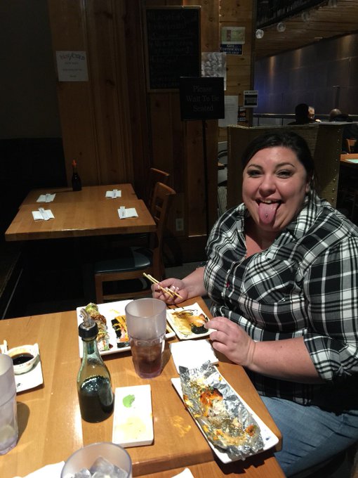 #PornStarDinner @bellabendzxxx on her 5th sushi roll! they are out of fish! w @ElizaAllure #BBW #sexybitch