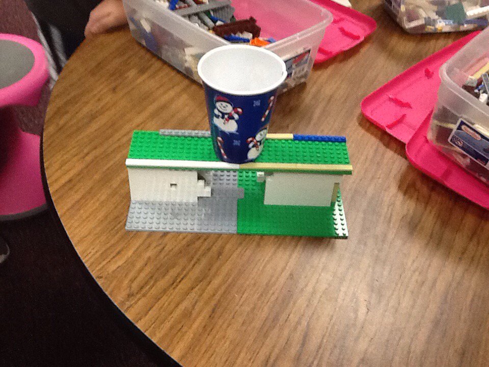 smhgar's tweet photo. Constructing bridges today.Some held up..some didn't,but a great lesson either way.#wceloveslearning #WCEMakerSpace https://t.co/J9V0c0ZSBu