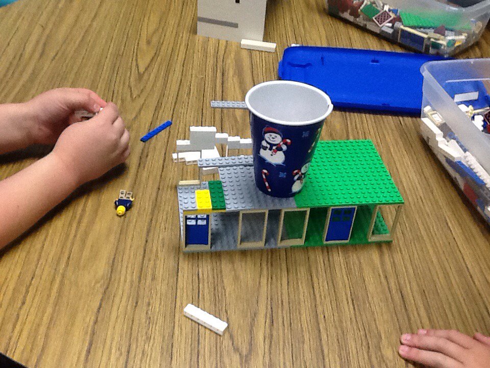 smhgar's tweet photo. Constructing bridges today.Some held up..some didn't,but a great lesson either way.#wceloveslearning #WCEMakerSpace https://t.co/J9V0c0ZSBu