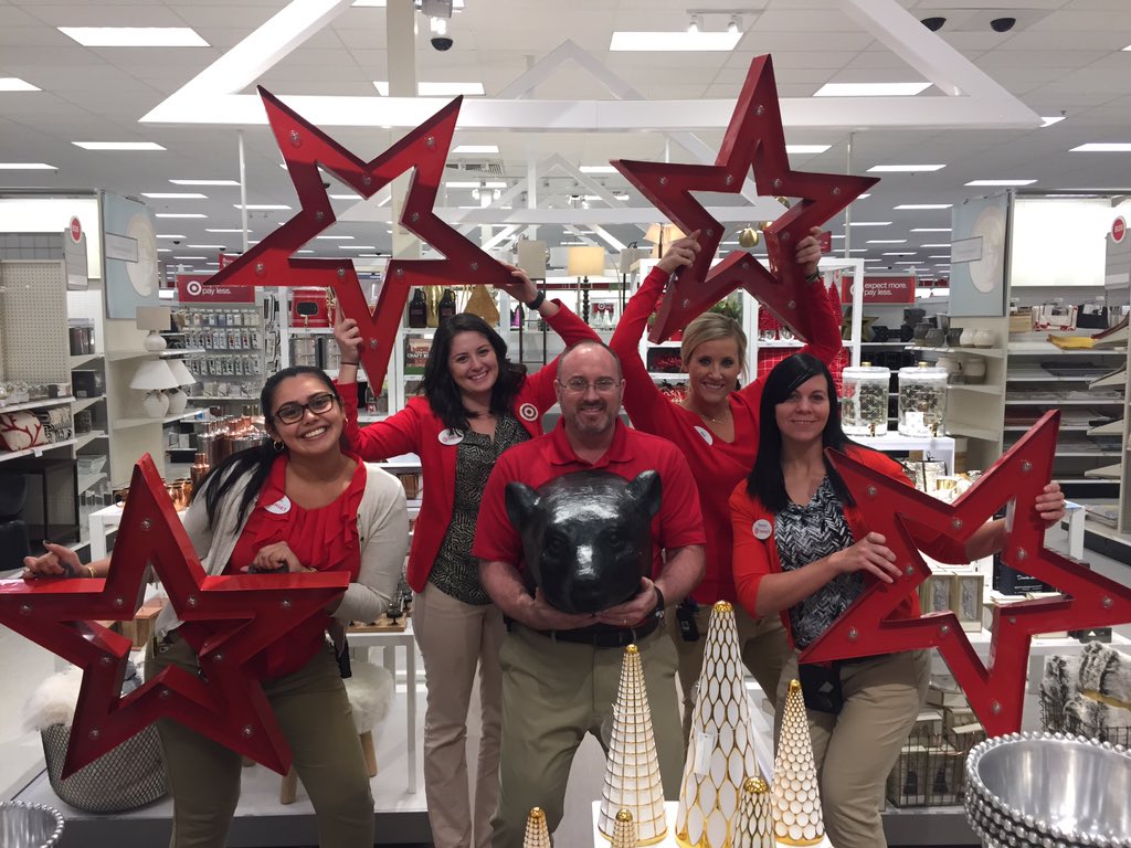 I love that they have SO much fun at work AND their store is dialed in!!!#superstars <a href="/bigdh42/">Dustin Hamilton</a> <a href="/cbstrouse/">Cary Strouse</a> <a href="/KariKiper/">Kari Kiper</a>