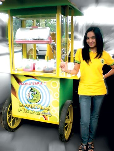 Menurut Rieska, kesuksesan bisnisnya gak lepas dr kerja sama + saling dukung antara Franchisee dgn Franchisor.