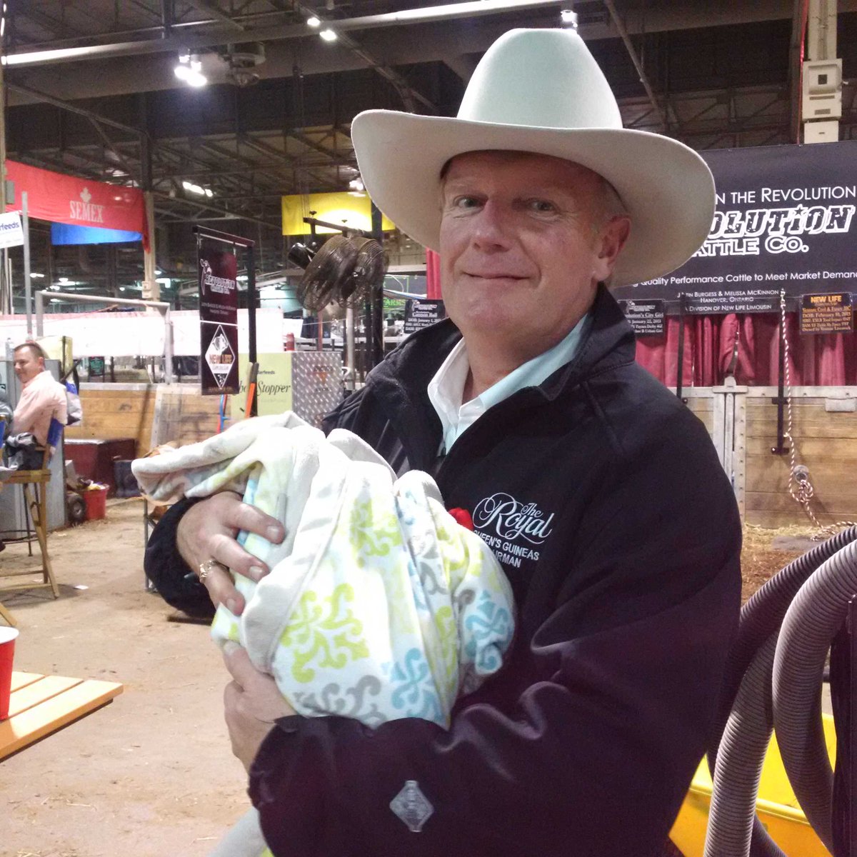 JennieDobbin's tweet photo. The most wonderful time of the year...#Royalwinterfair #proudgrandpa #futureshowman https://t.co/rYo0kIBfr8