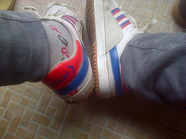 kowew_wew's tweet photo. The legend shoes#kodachi #parkour #AsyikinAja https://t.co/F0CgPUkHEU