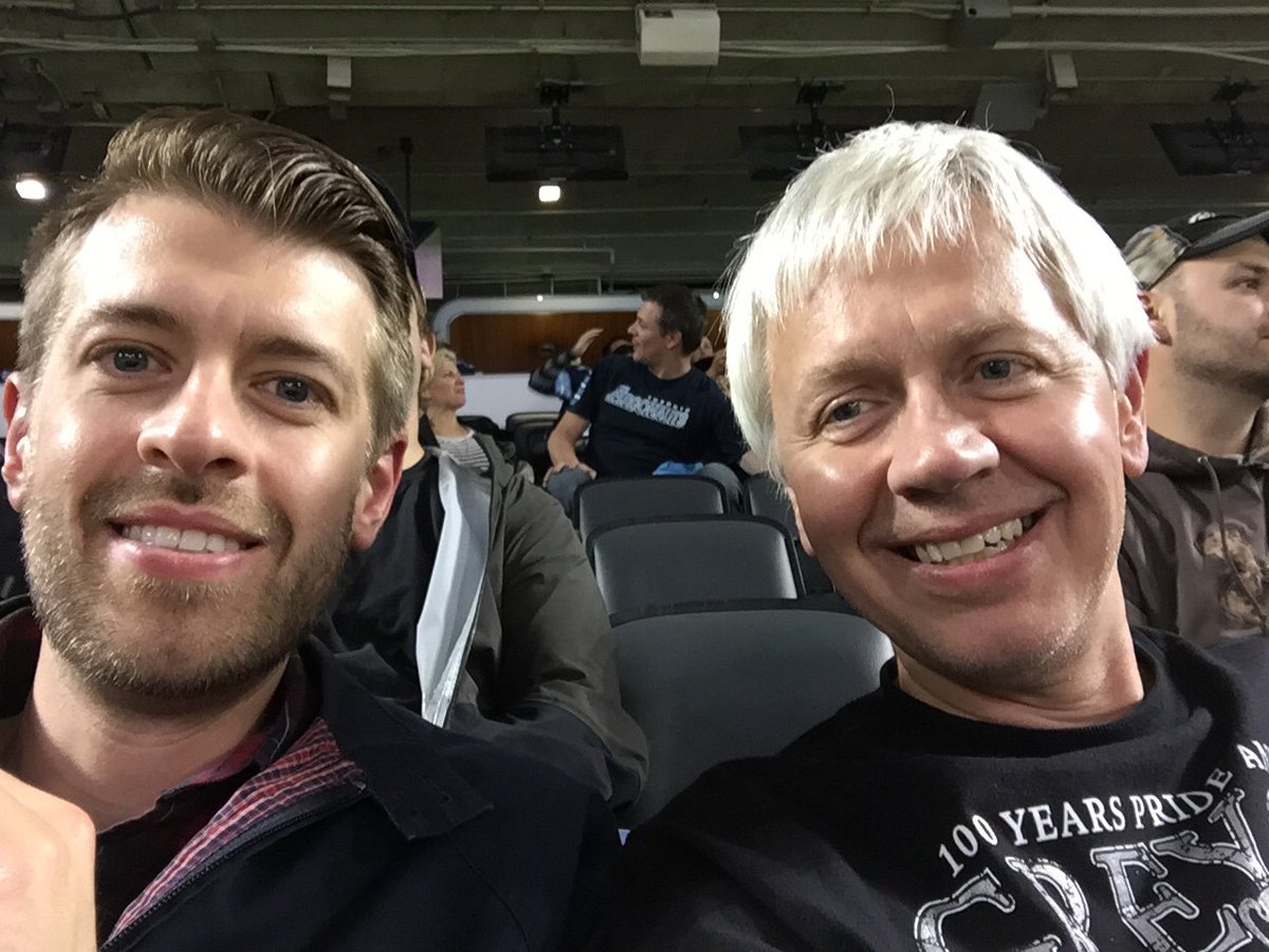 jJackowetz's tweet photo. Final @TorontoArgos game at @rogers_centre #argosselfie https://t.co/yXe3UDwMBu