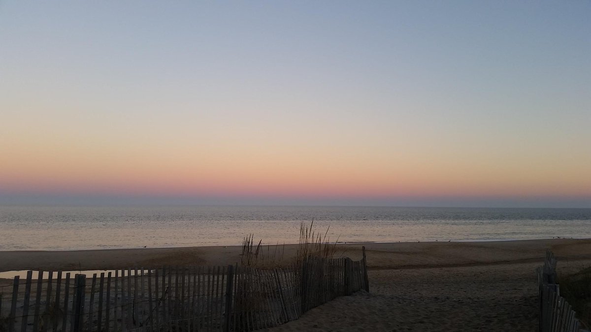 cjb_girlmom's tweet photo. Enjoyed my visit to Rehoboth Beach,  but so glad to be home!
#Delaware #EPAconference #HomeSweetHome #Virginia https://t.co/PviidbM4L4