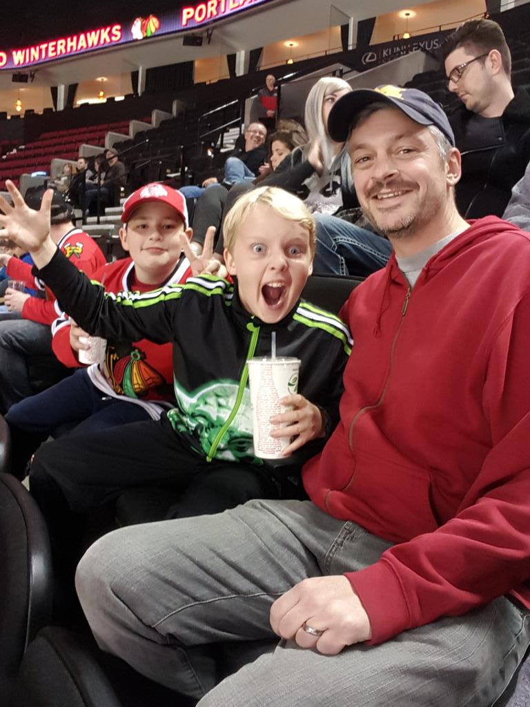 kentv2's tweet photo. #BurgervilleSelfie sec 214 row c seat 8 https://t.co/oWkcsatXjn