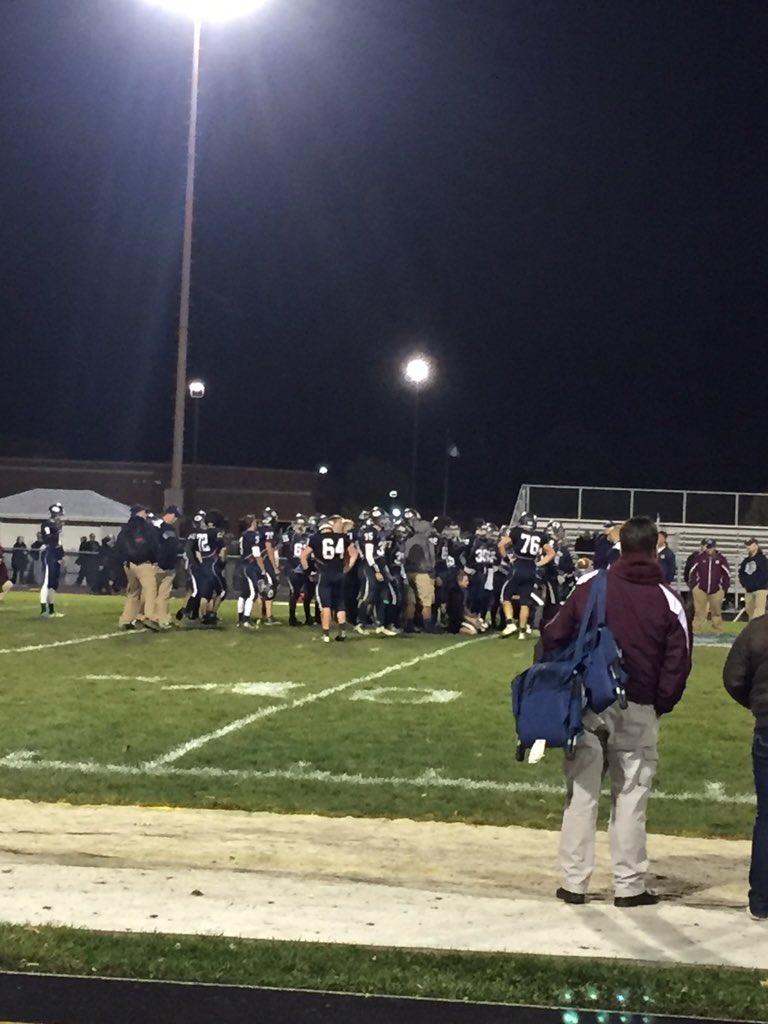 GKBDistrict's tweet photo. Great job this season Garrett football! You made Garrett proud to be Railroaders! ROLL BIG TRAIN! #gkbgameon https://t.co/tQFhUwofzD