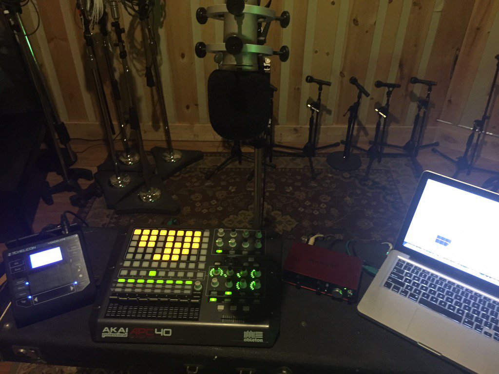ReidAT's tweet photo. Setting up for @ATRx777 https://t.co/c9G5d0bwZM