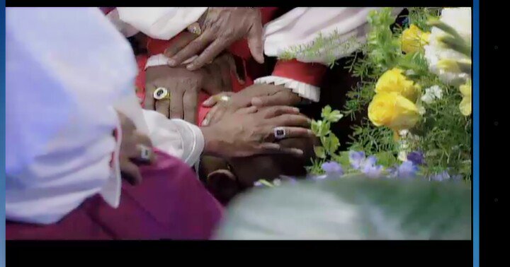 FashionQueenNik's tweet photo. Streaming the #InaugurationCelebration The laying of hands on our New Presiding Bishop @josephwalker3 #PMWC2015π https://t.co/9OPmWAFQAe