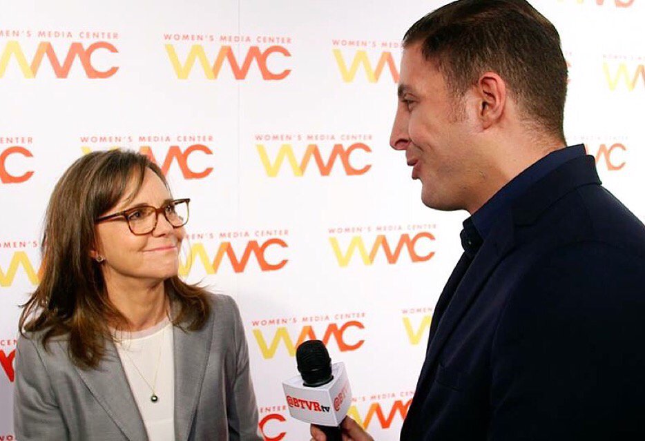 Happy bday to the incomparable Sally Field! 