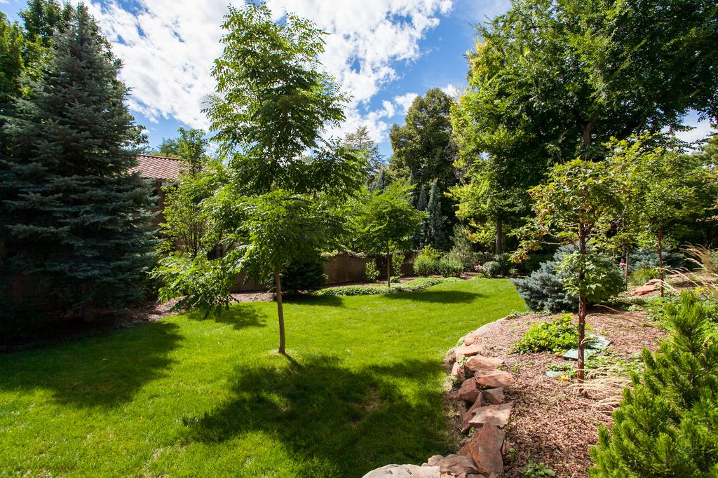 denbizjournal's tweet photo. Renovated and restored, but still with that classic touch. That's our $2.5M #HomeoftheDay: https://t.co/Yma2DEX7gy https://t.co/StO0nliP0j