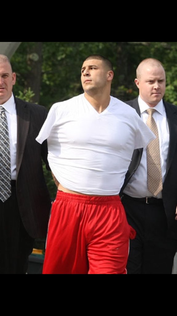 A little late but can\t forget, Happy Birthday Aaron Hernandez! Hope it\s a good one!  