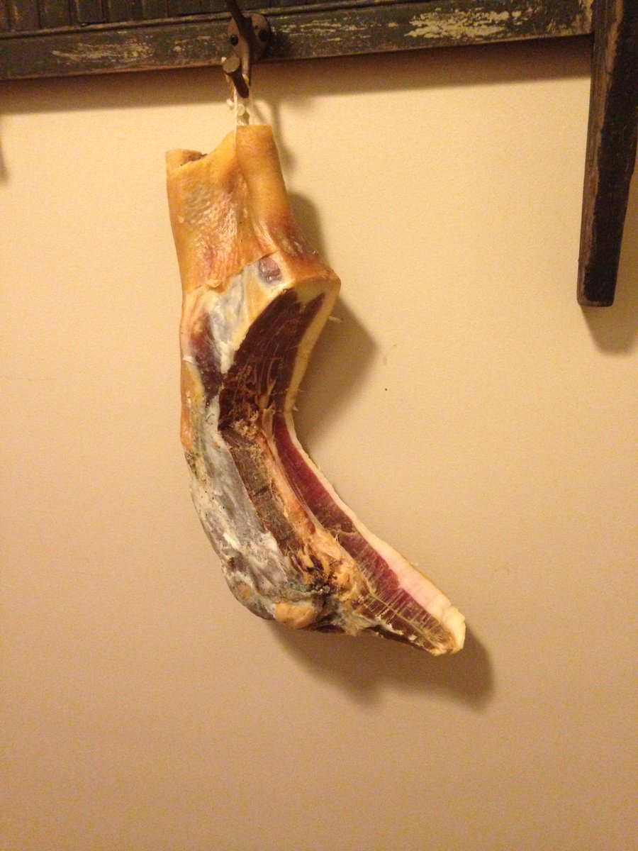 TheEvilDoctorD's tweet photo. So, @UncorkOntario figured I should improve the decor, @CountyWineGuy 😀 https://t.co/r58P6qHjAJ