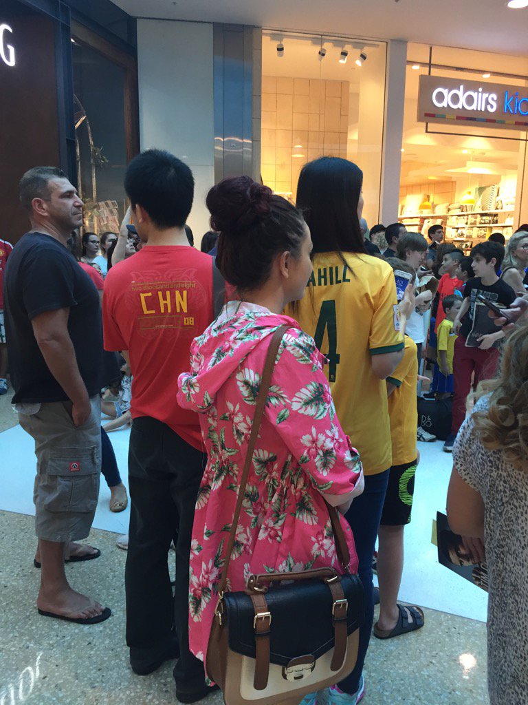 ShonaMartyn's tweet photo. @Tim_Cahill Your fans await at Bondi Junction. #lLegacy @HarperCollinsAU @harryhartog https://t.co/ow0tbOywn2