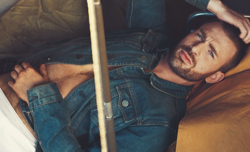 softfrenchie's tweet image. Damn