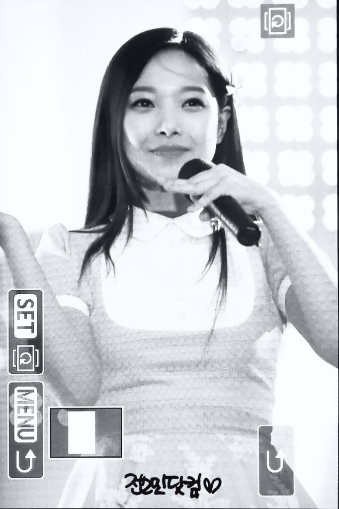 SOMIN_com's tweet photo. 좋아요. 좋다고 하니까 나도 좋다 @APRIL_DSPmedia #소민아사랑해 https://t.co/WBhggbSMQ5
