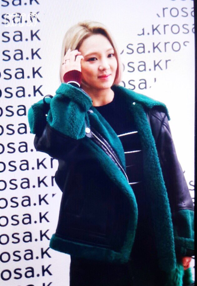 [PIC][07-11-2015]HyoYeon tham dự "Rosa.K Store Event" vào chiều nay CTM6OQ2U8AAkzxc