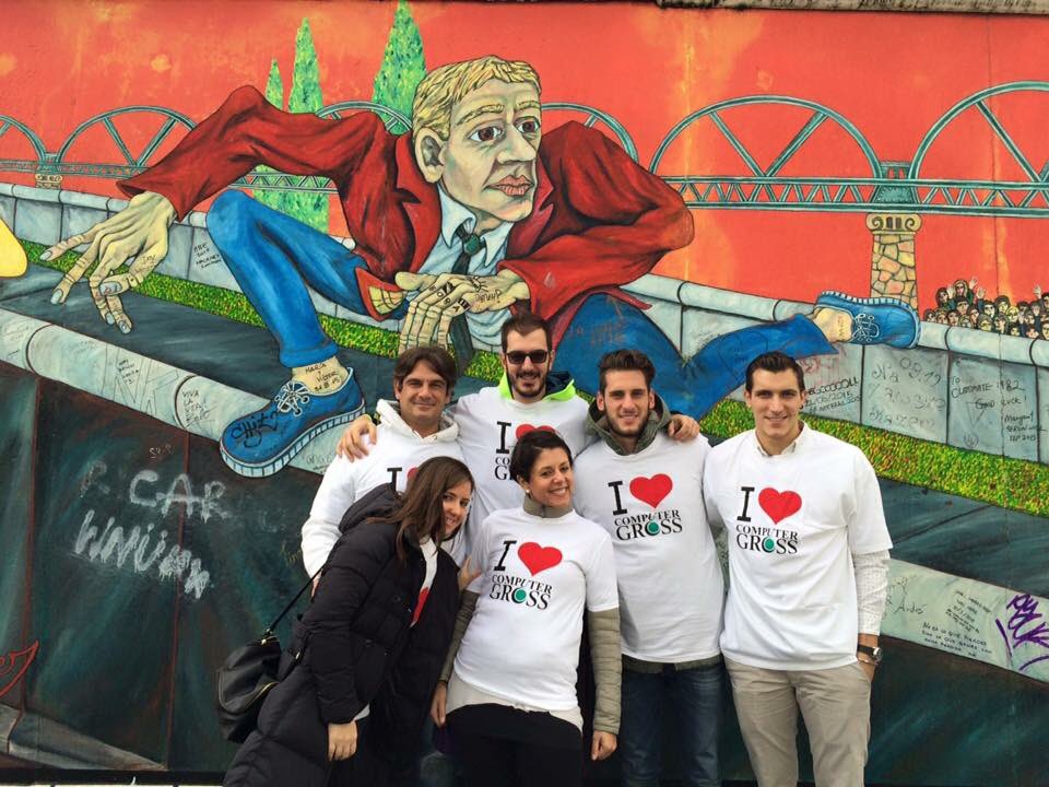 ComputerGross's tweet photo. Computer Gross a #Berlino ! #ILoveComputerGross #ComputerGrossInTheWorld https://t.co/YTG0yxbuLn