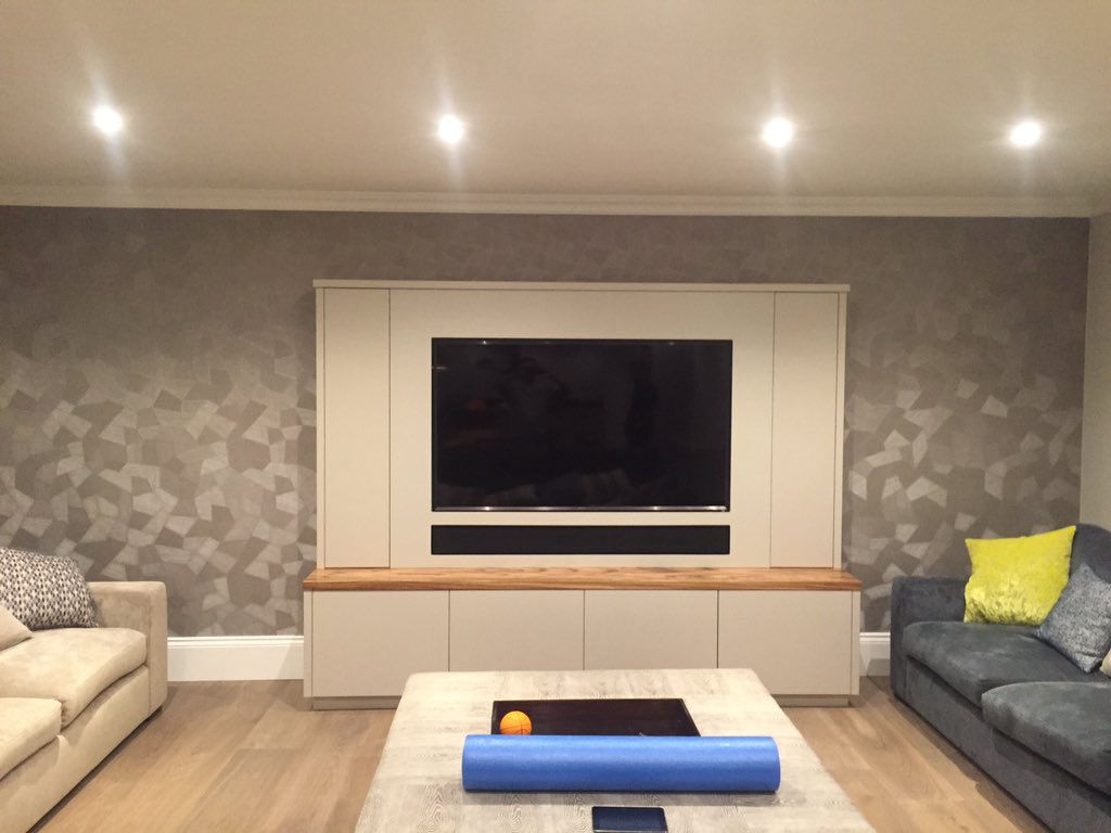 priminteriors's tweet photo. Sneak preview of one of our recent projects! #interiordesign #primrosehill #primroseinteriors #bespoke #furniture https://t.co/oiWqVz7q46