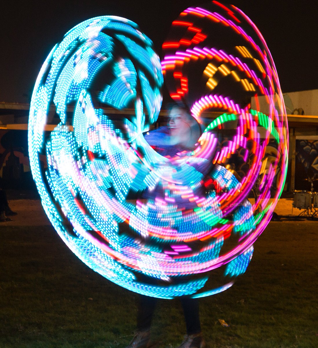 reillykneedler's tweet photo. #PhoenixFirstFriday: Light-up hula hoops + slow shutter speeds = https://t.co/xLzSNW4r03