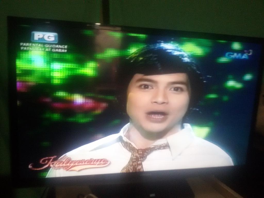 officialaldub16's tweet image. GUY AT PIP: MARE MUNGKAKAW @aldenrichards02 @mainedcm 

#ALDUBPerformsTogether