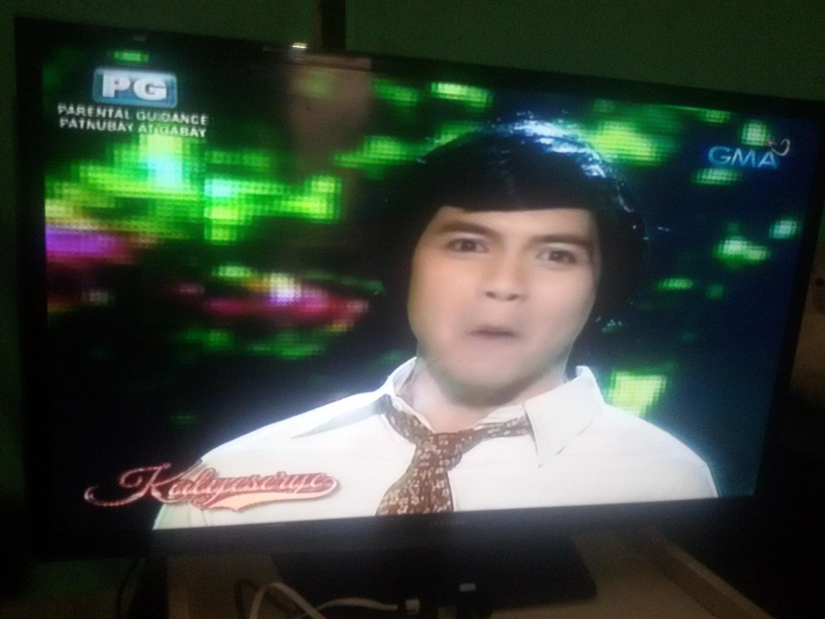 officialaldub16's tweet image. GUY AT PIP: MARE MUNGKAKAW @aldenrichards02 @mainedcm 

#ALDUBPerformsTogether