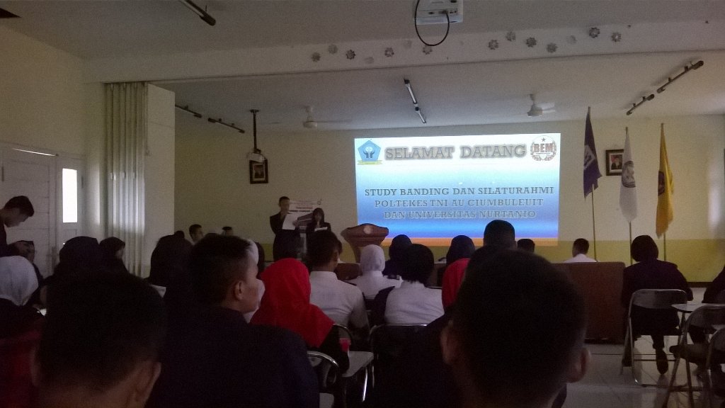 Study Banding Dan silaturahmi keorganisasian mahasiswa PTS YASAU,  Bem UNNUR dan Bem Poltekkes TNI AU Ciumbuleuit.