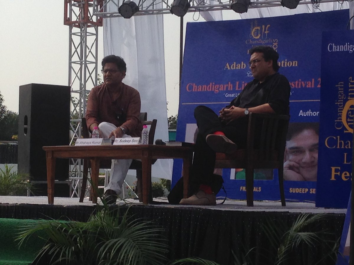 CLFChd's tweet photo. Akshaya Kumar in conversation with @sudeepsennet for his book 'Fractals' at Venue 1, #clf15 https://t.co/2dV19Voa84