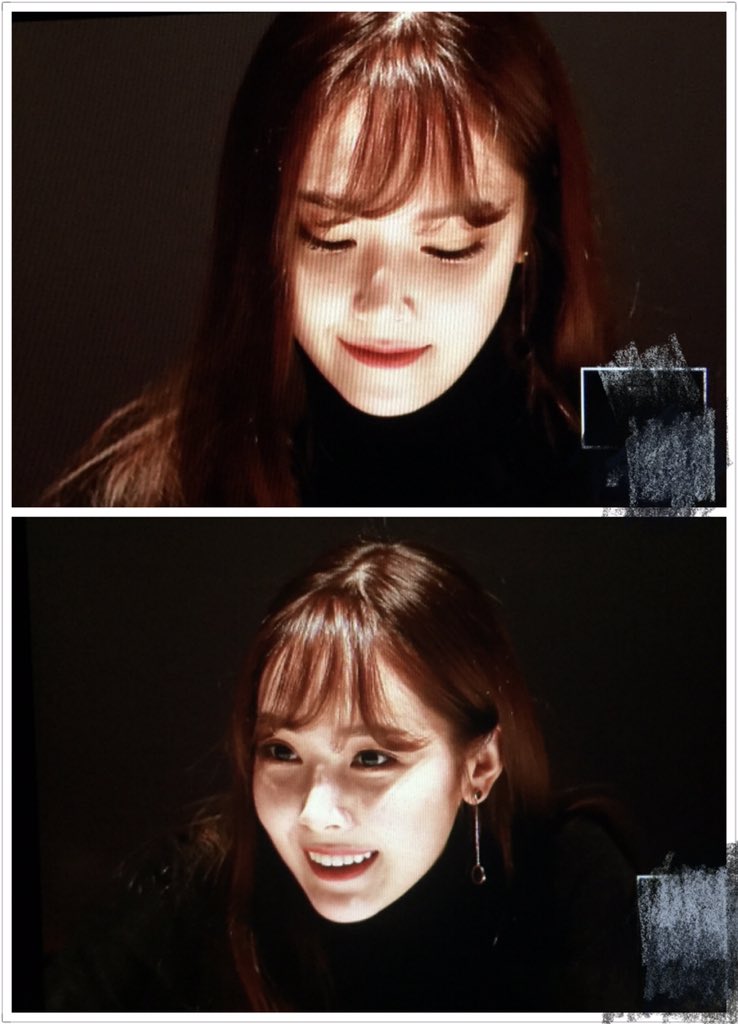 [PIC][07-11-2015]Jessica tham dự buổi Fansign cho dòng mỹ phẩm "J.ESTINA RED" tại "Myeongdong Lotte Cinema" vào chiều nay CTMIbjTU8AAb9Cd