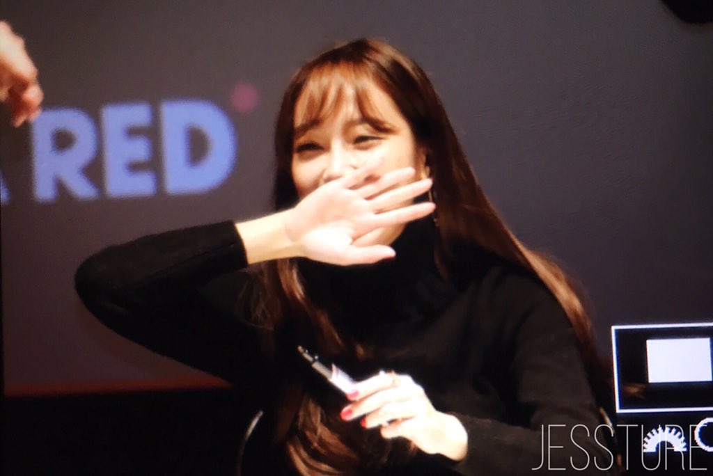 [PIC][07-11-2015]Jessica tham dự buổi Fansign cho dòng mỹ phẩm "J.ESTINA RED" tại "Myeongdong Lotte Cinema" vào chiều nay CTMIdZlVEAYnA-9